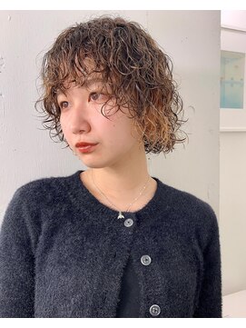 レコ 渋谷(LECO) ブリーチ３回でもケアパーマ