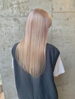 ホワイトカラー　ホワイトベージュ　ウルフカット　ボブ