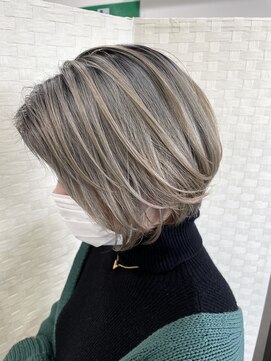 エメ(aimer) ホワイトベージュ/弘前市