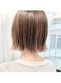 ぱつっとミニボブ/ヌーディベージュ/ボブルフ/ハイライト
