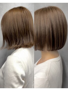 アイユー(ii+U) まとまるボブ　ワンカール　ナチュラル　内巻き　ベージュカラー