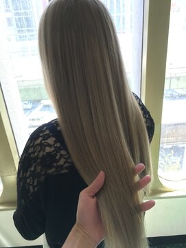 ラックスビーギャラリー なんば駅前店(LUXBE GALLERY) *津村*style by LUXBE*ホワイトミルクティーロングストレート