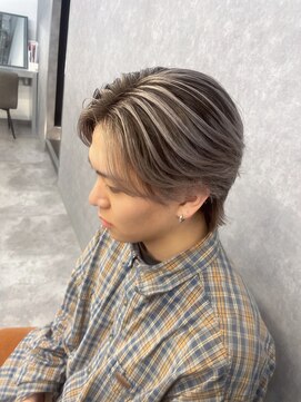 メンズサロン キング 梅田店(Men’s salon K!ng) ホワイトメッシュ/ツイスト/ツイスパ/パーマ/メンズ/眉毛