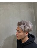 【シルバーグレージュ×フェードアップバング】