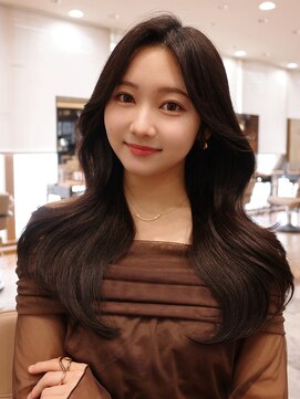 アフロート ルヴア(AFLOAT RUVUA) ●上品で可愛らしいレイヤーカット☆艶感抜群ダークブラウン