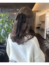 アロー ヘアー(arrow hair)&nbsp;＊ ベージュ×リボンハーフアップ