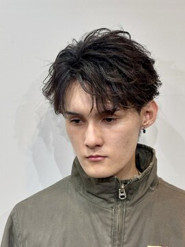 シャインセカンド 大宮(SHINE Second) 刈り上げセンターパート/波巻きツイストスパイラル/大宮