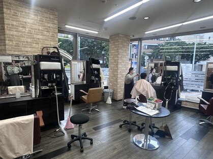 カット・カラー専門店 グリーンの写真