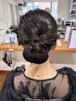 ルリエ(Relier)&nbsp;シンプル大人シニヨン