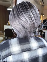 ブレイズヘアー(BLAZEhair) 【ショートでも万能】ホワイトバレイヤージュ×ブリーチ3回