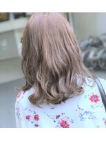 ビーハイブルタ(BeeHIVE Rta)&nbsp;ナチュラルにかわいいソフトベージュ