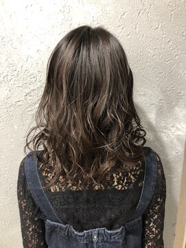 イズ 札幌店(is) ゆるふわアイロン巻き