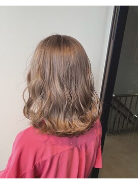 エイミー(Aimee) Aimee 町田　※ブリーチ必須　ミルクティーベージュ