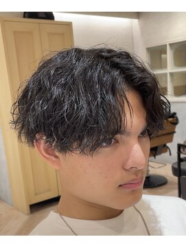 レイズ 名古屋(RAYS) 波巻きスパイラルパーマ無造作センターパート   h