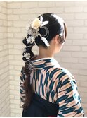 〈avant〉卒業式ヘア　可愛い編みおろしスタイル