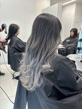 アライブ キチジョウジ(ALIVE Kichijoji) ALIVE kichijoji/　バレイヤージュ×シルバー