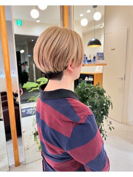 ビアノバ(via nova) ハイトーンカラーのショートスタイル