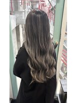 アジリ(agili) ロングレイヤー/バレイヤージュ/シルバー/グレージュ/ハイトーン