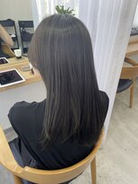 リュンヌ(Lune)&nbsp;暗め透明感×グレーオリーブ