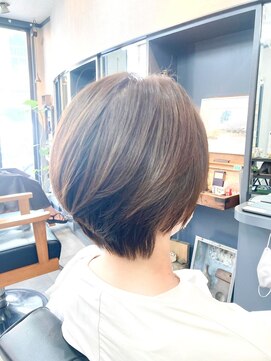 オト(oto) 動きと束感で魅せる◎洗練ショートボブ/白髪ぼかし/白髪染め