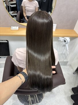 アイズ 横浜(IS) [YASU指名]オリーブカラー/オリーブベージュ/横浜