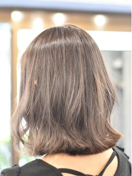 ルルン(Lu-Lun)の写真/30代ショートボブ 40代若く見える髪型 50代白髪活かしヘアは似合わせが得意な当店にお任せください!