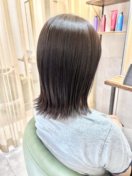 シンシア(CYNTHiA) ラベンダーブラウン  外ハネヘア