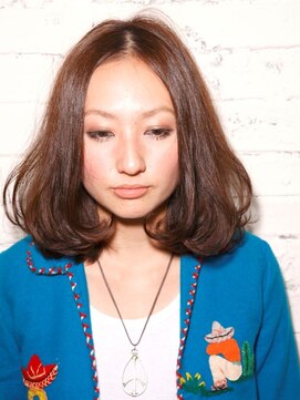 ガレージ(GARAGE) 深みのあるアッシュカラーでフォークロアテイストに♪