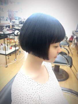 ベル(BELL) ぱッつんボブ