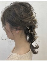 オル(ORU)&nbsp;グラーデーションカラーフェミニン編み込みスタイル