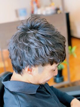 カルムンド バイ トコヘイ(CALMUNDO by TOKOHEI) 【ミックスパーマ×ラフ感フェザーマッシュ】