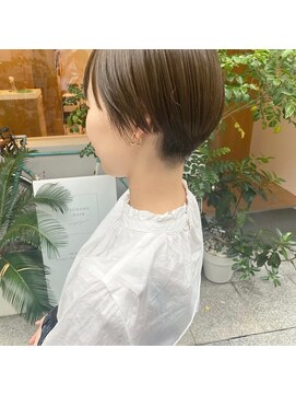 ツバメ ヘアー(TSUBAME HAIR) 刈り上げショート×オリーブベージュ