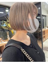 ナル(nalu.)&nbsp;くすみベージュ / ケアブリーチ / ハイトーンボブ