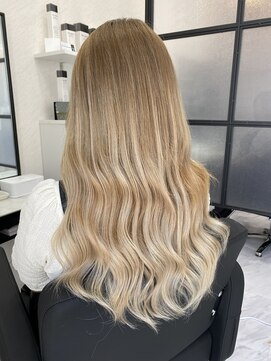 ラムシェール(LamChele) 【lamchele】ミルクティーベージュ×ホワイトシールエクステ