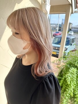 アップル(APPLE) ミルクティーカラー