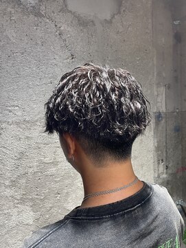 ライズ 綾瀬店(RISE) ブリーチ毛でも諦めないで下さい！！ツイストスパイラルパーマ！