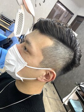 ユナイテッドヘアー バイ ピックアップ(UNITED HAIR by pick up) フェードカット・ビジネスマンスタイル