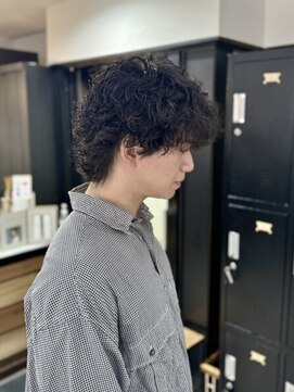 ウタシロイロ(uta shiroiro) メンズパーマ