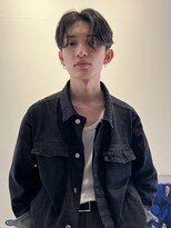 ノイ(noi) センターパートニュアンスパーマ刈り上げツーブロックメンズヘア