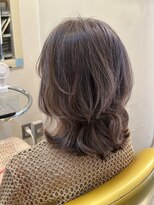 アンブロシア(ambrosia)&nbsp;40代　50代　60代　白髪ぼかし　ハイライト　ウルフカット