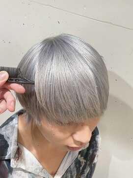 スタジオフォーエイチ(STUDIO 4H) マッシュウルフ/シルバーカラー/ブリーチカラー/グレージュ