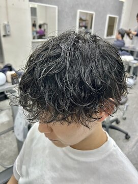 グロップ 町田(GLOP) トレンド感あるメンズ波巻きパーマ