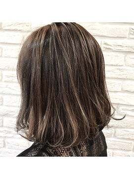 ノット 成田公津の杜(Knot) ボブ×ハイライト×グレージュ 【knot 成田公津の杜】鈴木翔梧