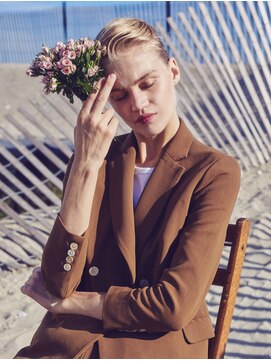 アンドインク(&inc) 30代/40代大人ミディアムウルフレイヤー前髪あり小顔麻布十番