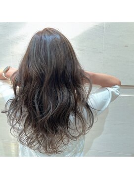 タヤ ハービスPLAZA ENT店(TAYA) エドルカラー「グレージュ」