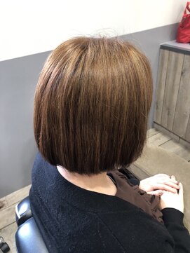 リヴァイヴ(revive) カット＋特種カラー（ハイライト）