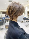 白髪ぼかしハイライト×絶壁解消大人くびれショートボブ