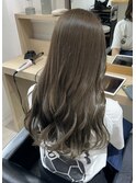 オリーブベージュ
