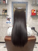 エスト(est)&nbsp;美髪のススメ　暗髪ロングストレート　【新宿/髪質改善/M3D】