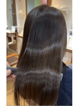 カラーサロンビスカリア 相模原エリア 淵野辺駅店(Color salon Biscaria) 艶髪フェミニンロング　【髪質改善】